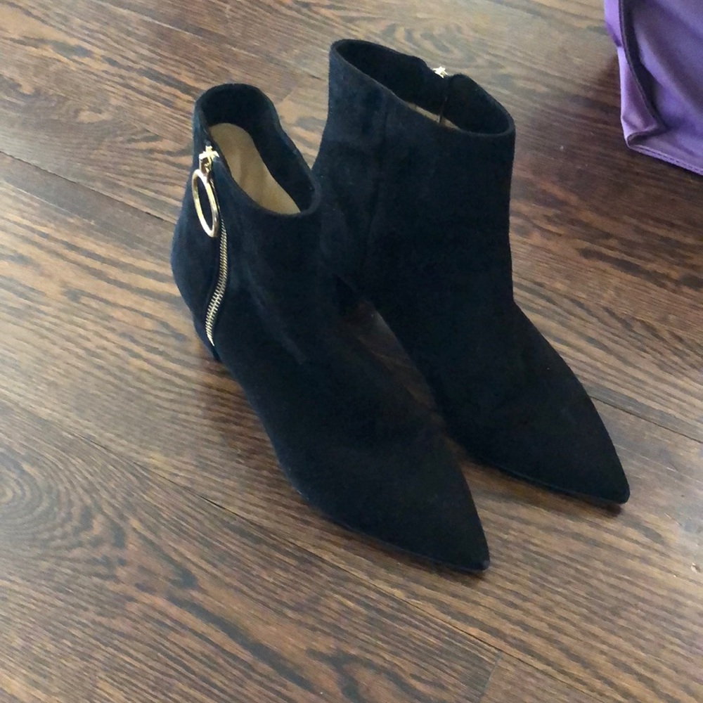 Black sided booties